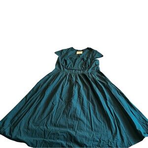 BloomChic Elegant Green Midi Dress